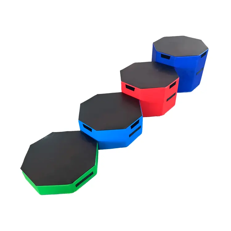 Skákací box s osemhranným stĺpcom